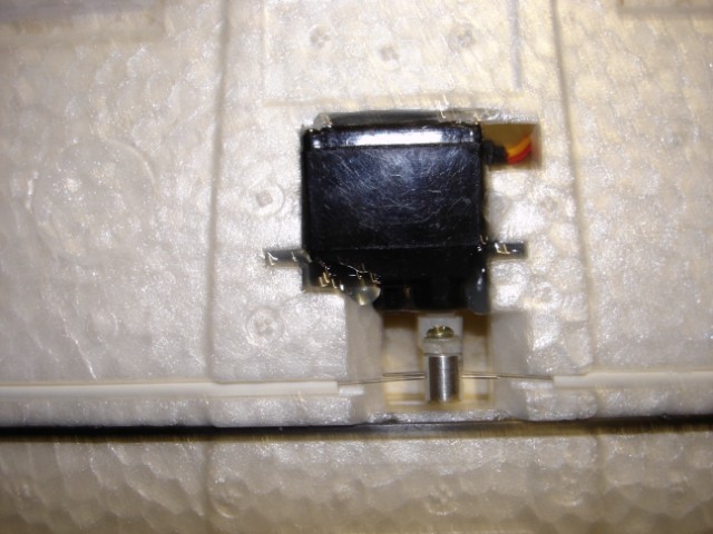 Servo alerones